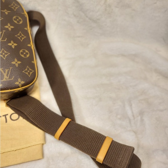 Authentic Louis Vuitton Gange bum bag Fanny pack - Picture 6 of 16